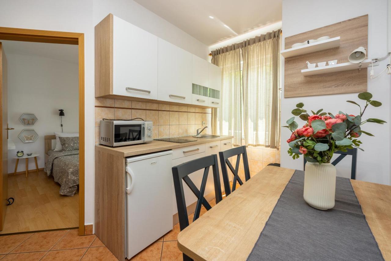 Apartments Claudia Crikvenica Zewnętrze zdjęcie