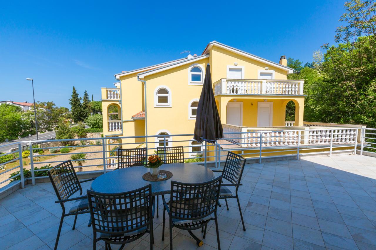 Apartments Claudia Crikvenica Zewnętrze zdjęcie