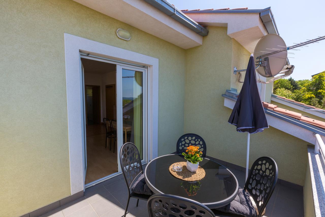 Apartments Claudia Crikvenica Zewnętrze zdjęcie